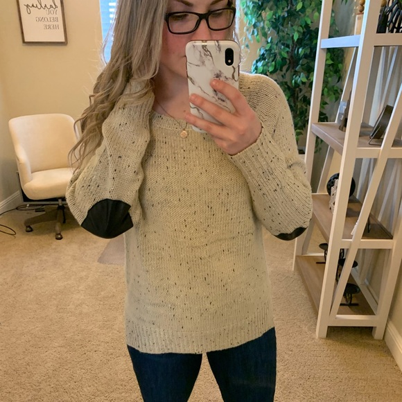 Market & Spruce Back Botton Down Sweater - Picture 2 of 3